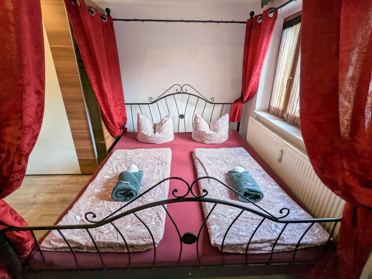 דירות סבניץ Urlaubstraum Mit Pool, Terrasse & Fluss Im Garten - Ut מראה חיצוני תמונה